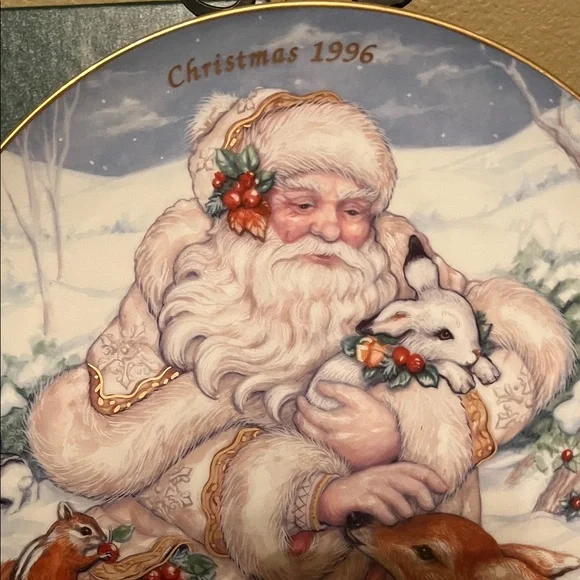 Fitz and Floyd Vintage, Santa with Animals Plate, 1996 - Picture 3 of 8